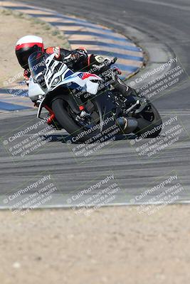 media/Nov-16-2025-Race Pace (Sun) [[8c5fa54630]]/Verified Riders/1-Turns 9 and 10 (925am)/